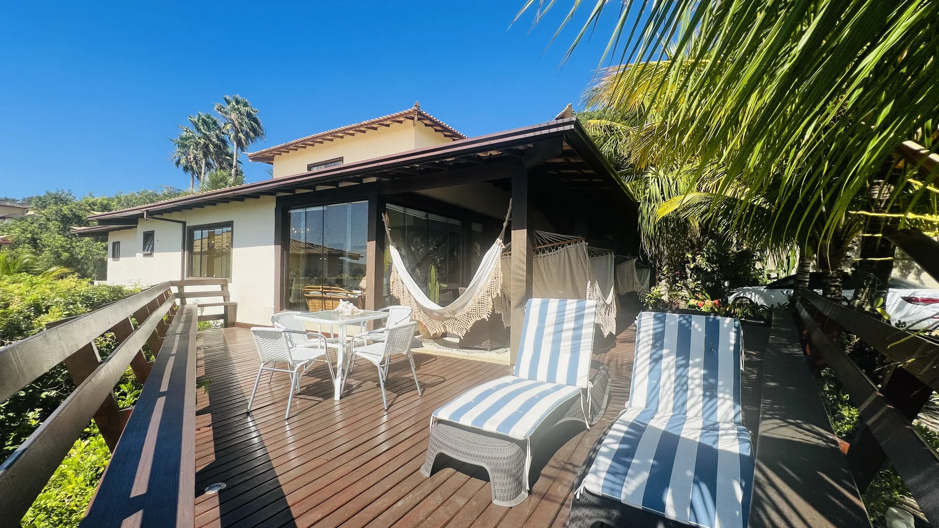 Fotografia de casa residencial na região de Geribá, Búzios